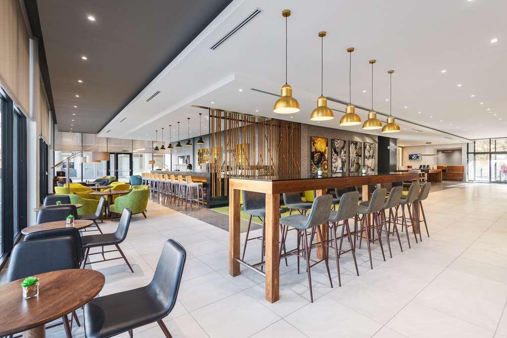 Hilton Garden Inn Windhoek Interior photo
