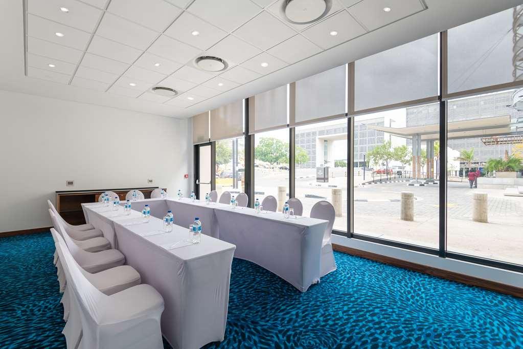 Hilton Garden Inn Windhoek Facilities photo